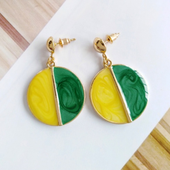 ❤️HP❤️New! Half & Half Oil Drip Contrast Earrings - Picture 2 of 3